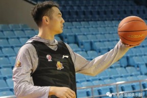 包含芝加哥公牛训练开放日；清晨临场应变引欢呼；CBA季后赛在即；赛季目标并未改变的词条-mk官方入口