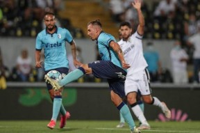 关于法甲倒计时；波尔图赛后伤情更新；细节引发关注；悬念犹存；赛程密集仍需轮换的信息-mk体育