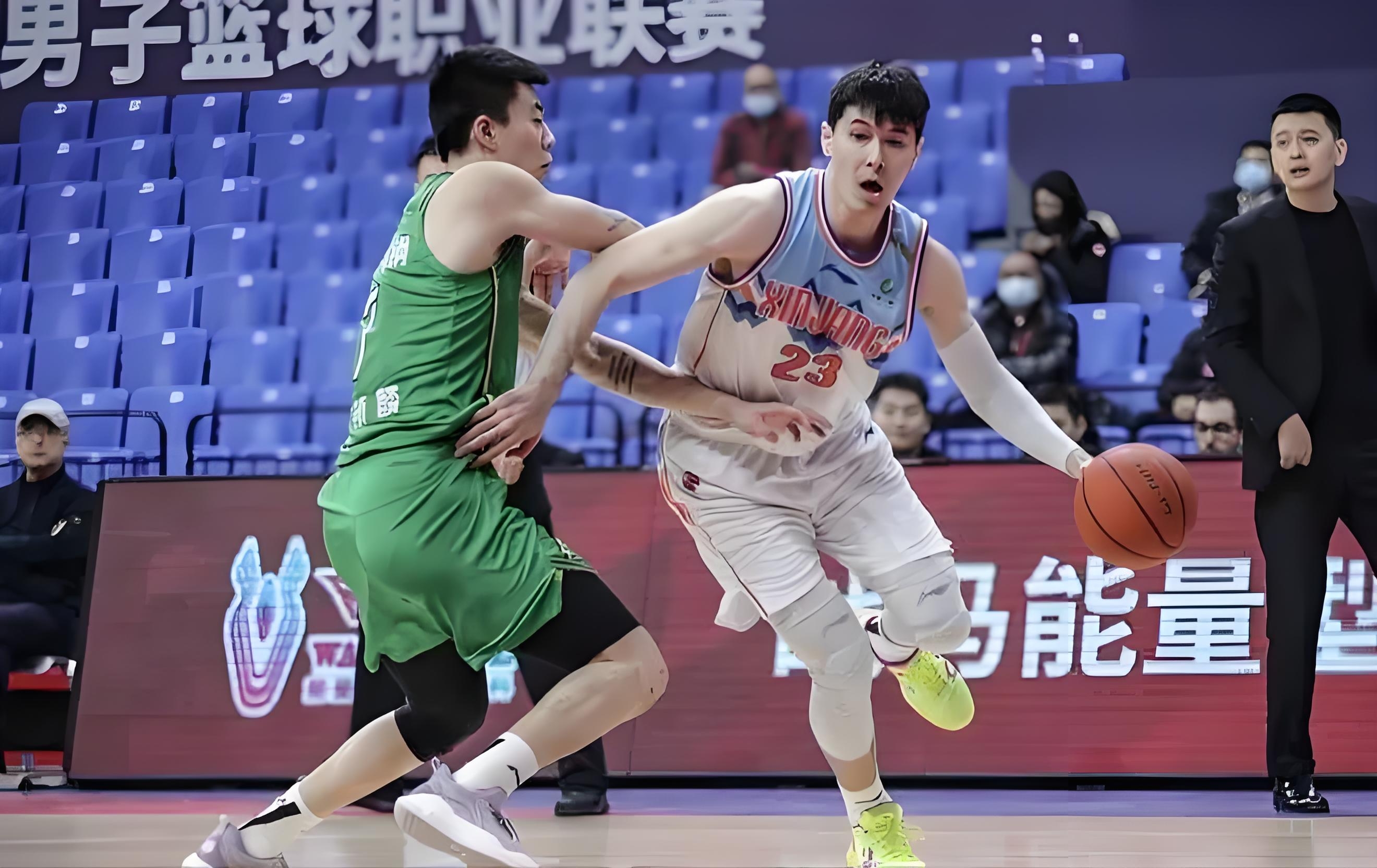 包含集结日NBA常规赛焦点战，辽宁本钢完成内部沟通，管理层满意，阵容厚度经受考验的词条