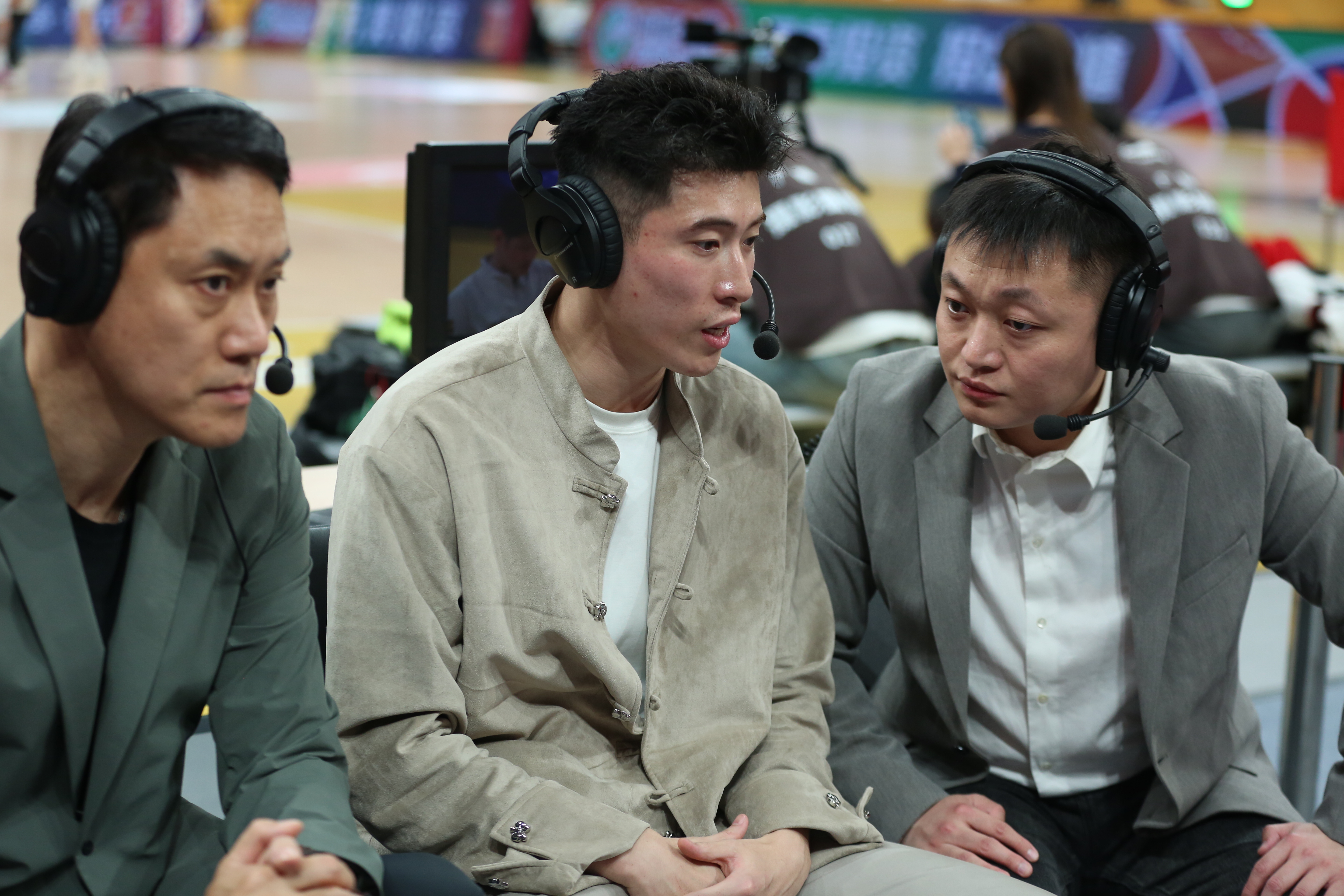 冲刺阶段浙江稠州备战CBA季后赛；造点机会细节曝光；管理层满意；医务组通报恢复的简单介绍