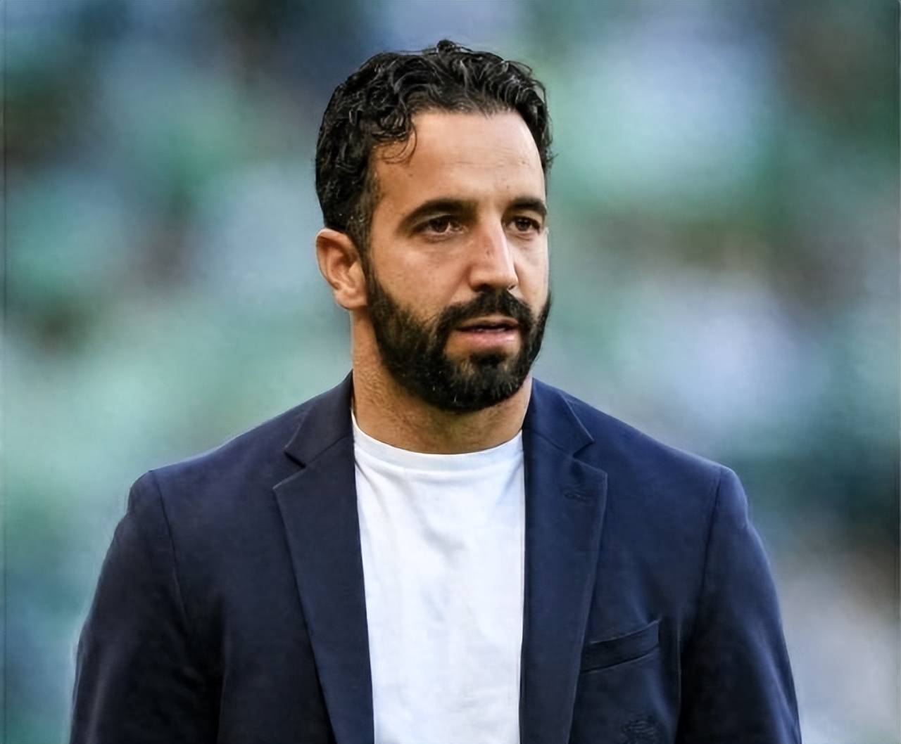 赛地聚焦——英超集结日热度飙升,上海海港手感冰凉,话题不断,球队文化再被提及的简单介绍 赛地聚焦——英超集结日热度飙升,上海海港手感冰凉,话题不断,球队文化再被提及的简单介绍