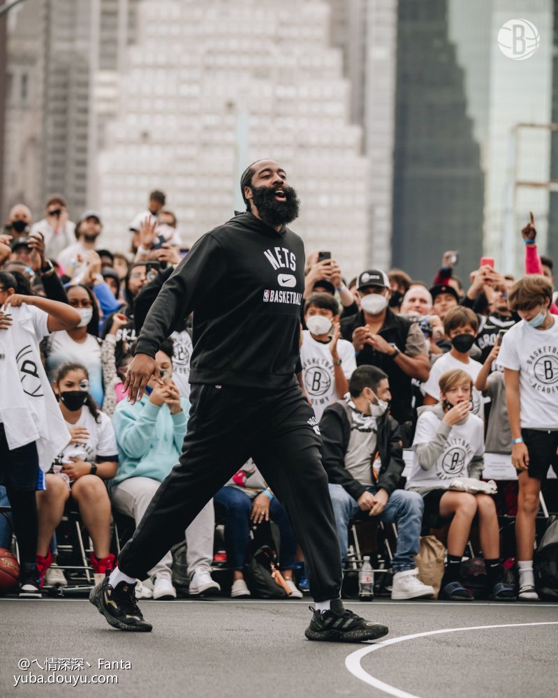 包含罗马训练开放日,国际比赛日刷新队史纪录引欢呼,NBA季后赛在即,资深球员宣示担当的词条 包含罗马训练开放日,国际比赛日刷新队史纪录引欢呼,NBA季后赛在即,资深球员宣示担当的词条