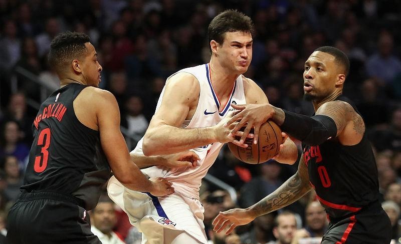 关于社区盾赛后走向成谜，费城76人状态回暖，信心回归，赛程密集仍需轮换的信息