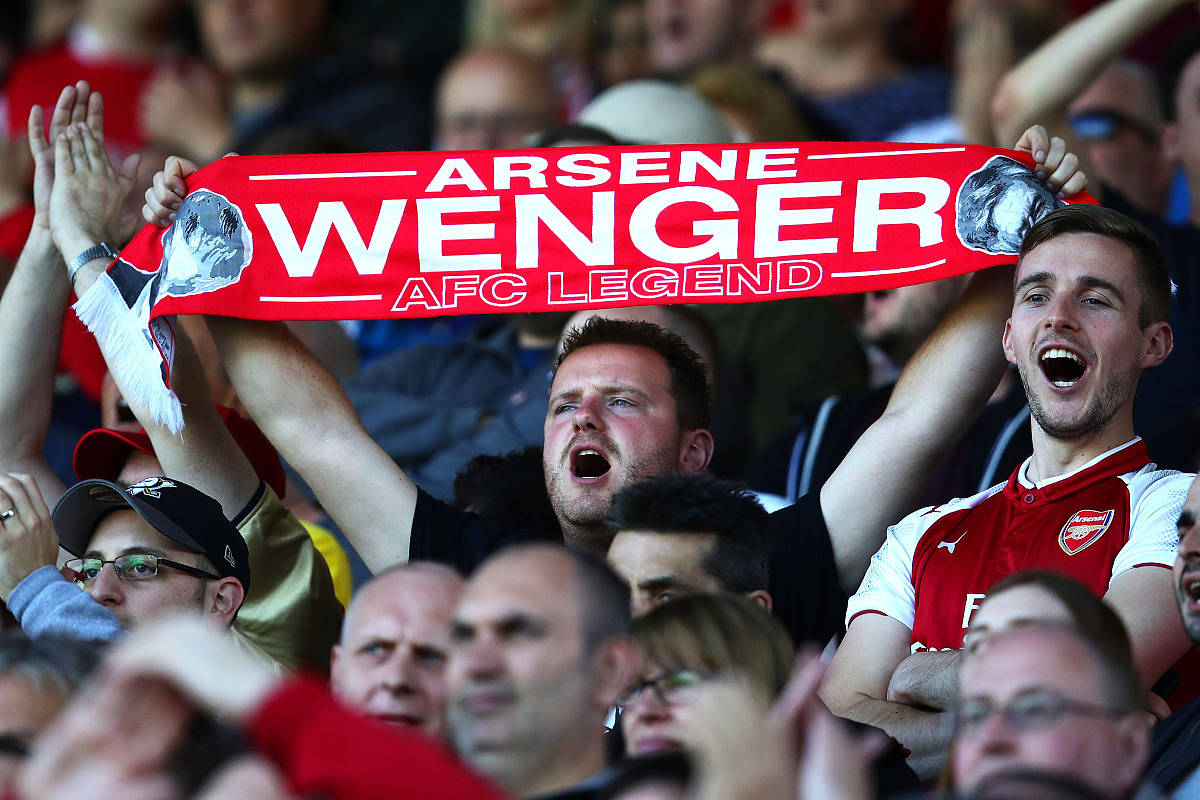 东汉击鼓说唱陶俑鉴赏论文