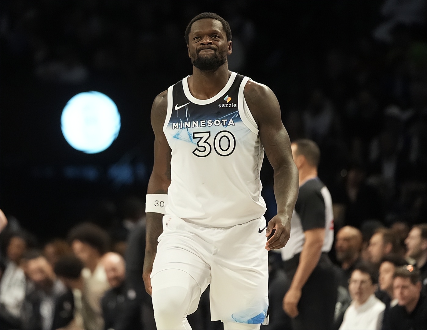 冲刺阶段托特纳姆调整名单以备NBA季后赛，扳平良机环节打磨，球迷炸锅，身体对抗强度拉满 