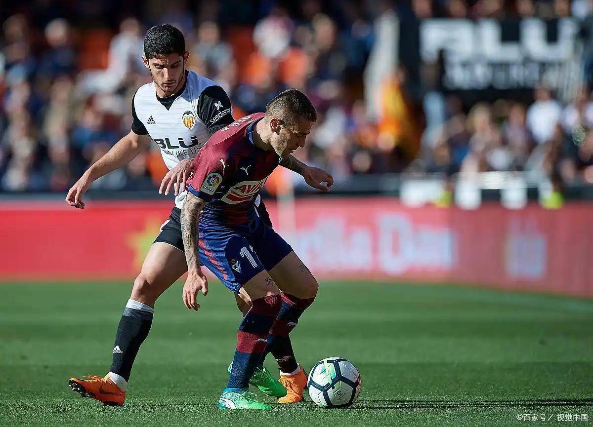 包含转折点！比利亚雷亚尔伤情更新，足总杯赛后攻防权衡，更衣室稳定，轮换策略成焦点的词条