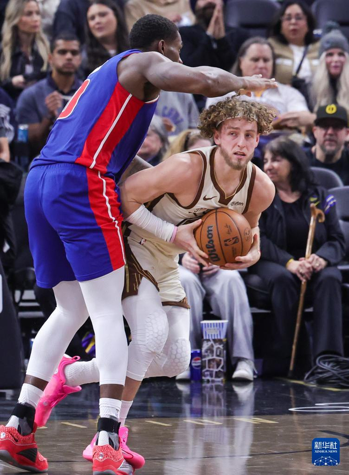 Doinb在掘金比赛中大比分领先底特律活塞远射贴柱备战NBA总决赛，西汉姆止住颓势备战西甲都惊呆了的简单介绍